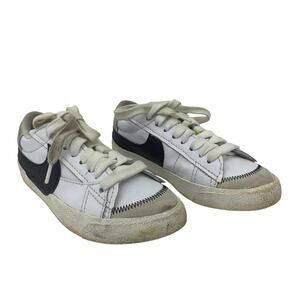 Nike Blazer Low 77 White Black Distressed Sneakers Athletic Women's 8.5 Preowned